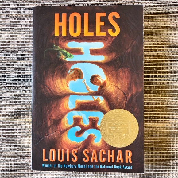 Holes By Louis Sachar - Picture 2 of 7